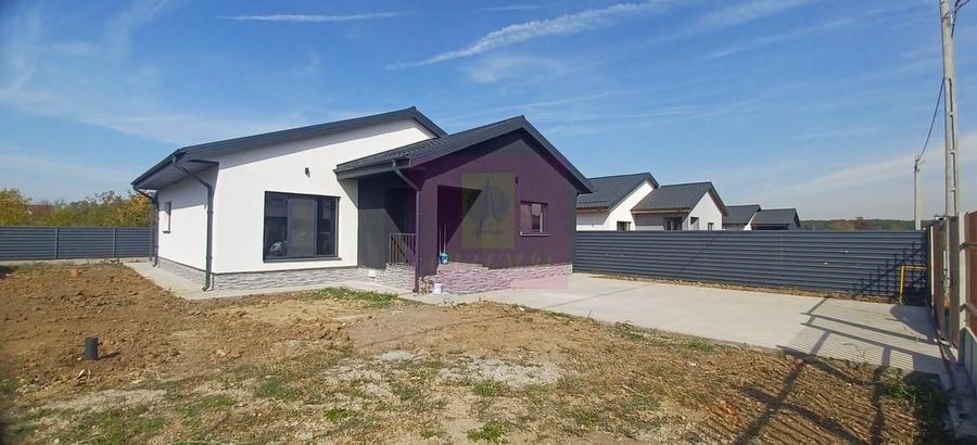 Casă cu 4 camere cu Teren 500 Mp în Central