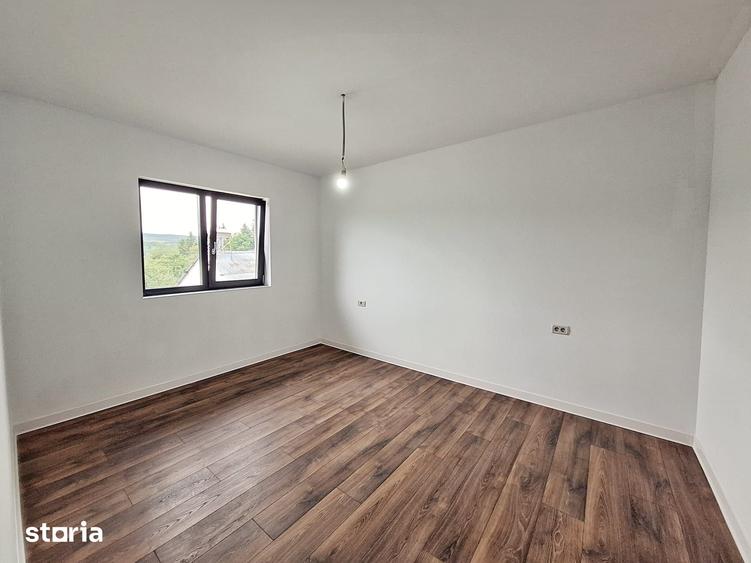 Casă cu 3 camere cu Teren 450 Mp în Central