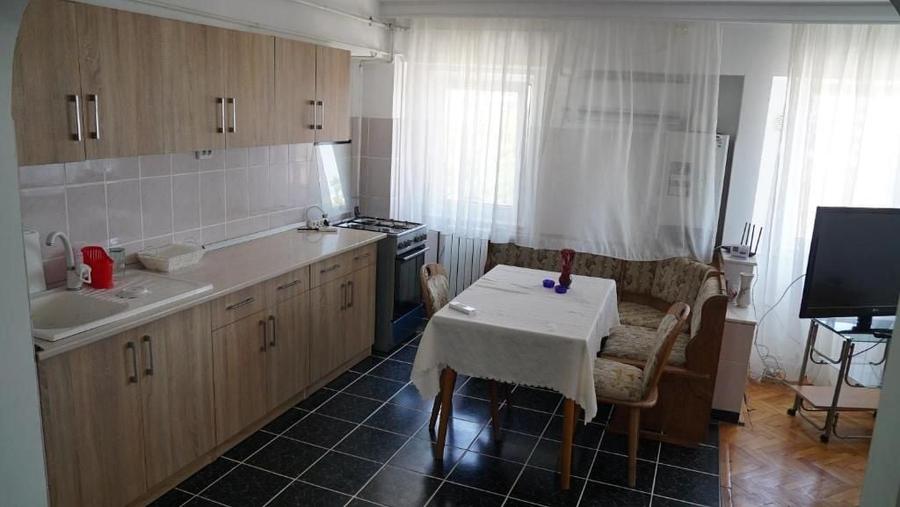 Apartament cu 2 camere decomandat în Boldești