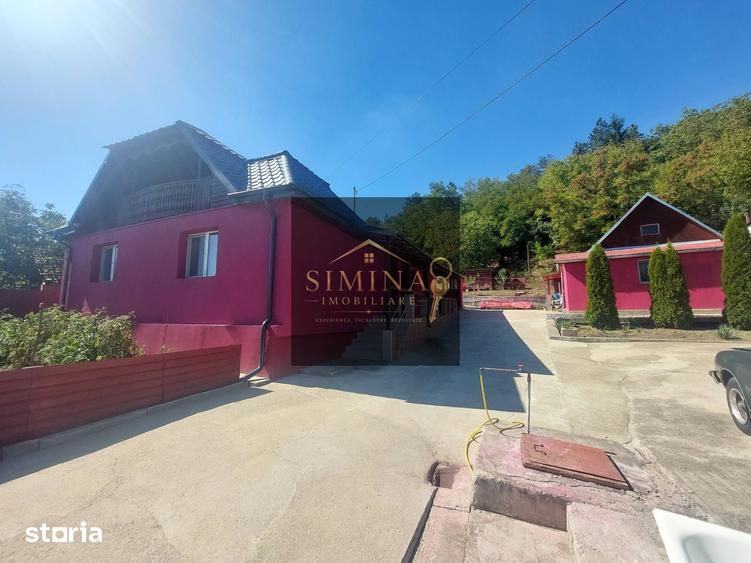 Casă cu 5 camere cu Teren 950 Mp în Central