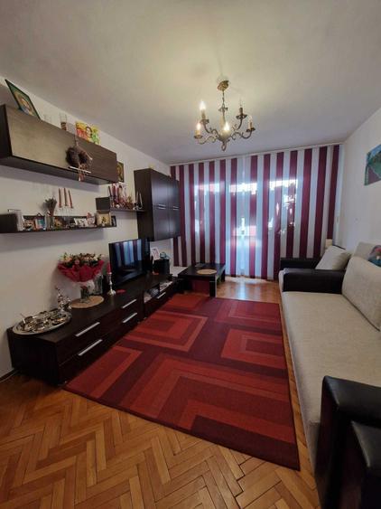 Apartament cu 3 camere decomandat în Plantelor