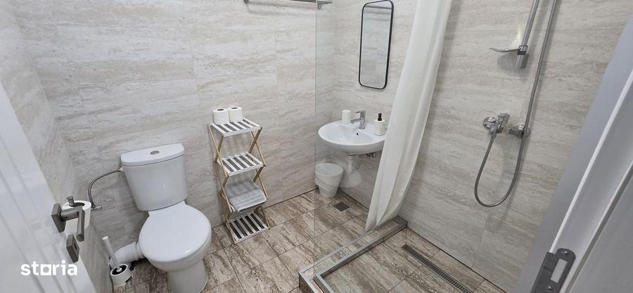 Spațiu comercial, de 472 mp, în Nord