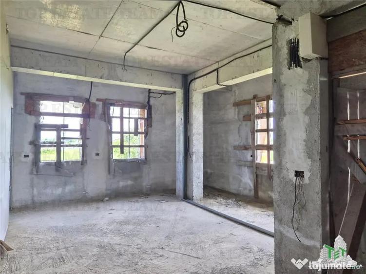 Casă cu 6 camere cu Teren 1372 Mp în Ghermănești