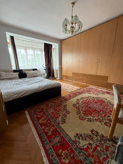 Casă cu 4 camere cu Teren 340 Mp în Ultracentral