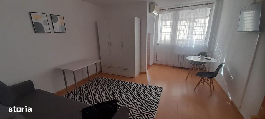 Militari,Gorjului,Cetatea de Balta ,2 min metrou - 2