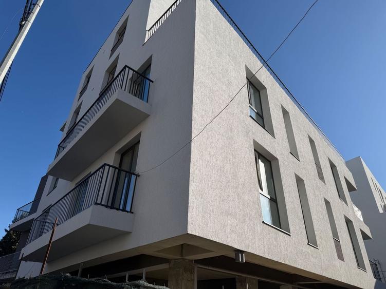 Apartament cu 2 camere decomandat în Theodor Pallady