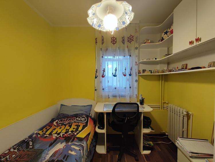 Apartament cu 3 camere decomandat în Inel I