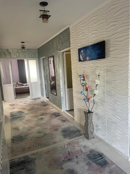 Casă individuală cu 5 camere cu Teren 800 Mp în Vest