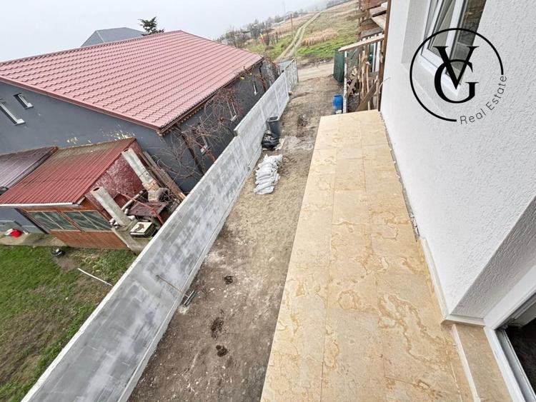 Casă individuală cu 4 camere cu Canalizare în Exterior Est