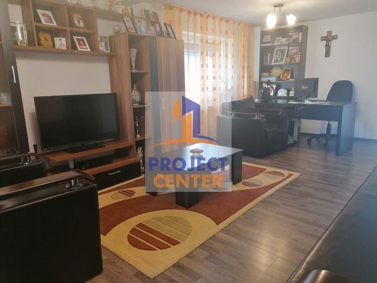 Casă individuală cu 3 camere cu Canalizare în Ultracentral