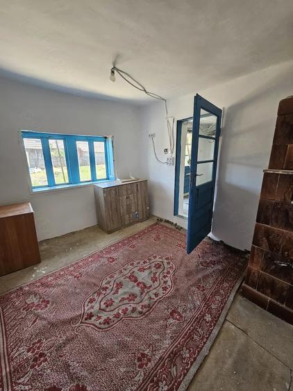 Casă cu 4 camere cu Teren 1300 Mp în Gurbănești