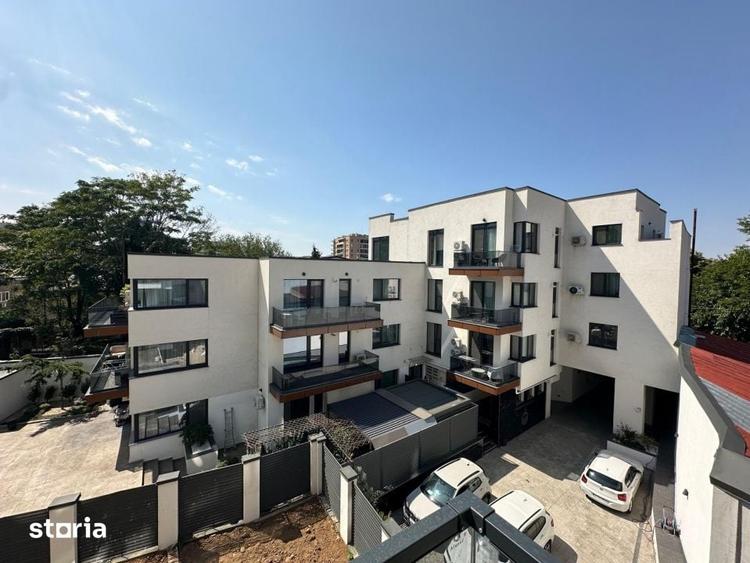 Apartament cu 3 camere decomandat în Ștefan cel Mare