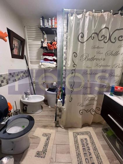 Casă individuală cu 4 camere cu Canalizare în Tineretului