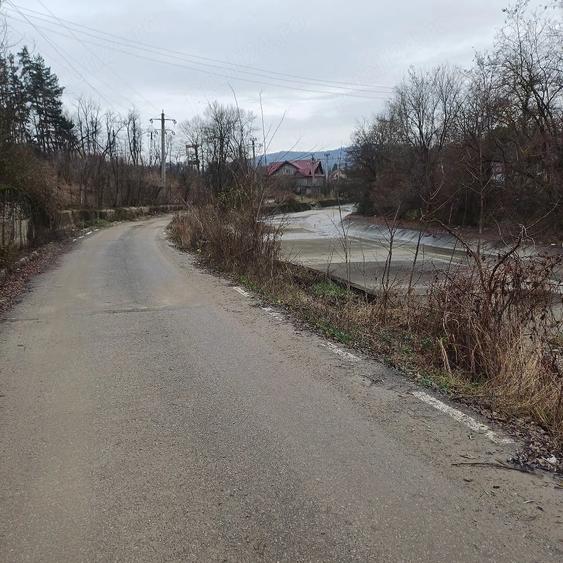 Teren de 2238 mp, în Central