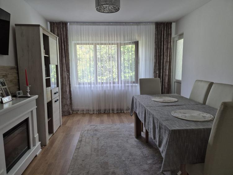 Apartament cu 2 camere decomandat în Morăreni