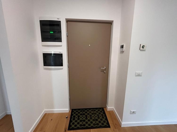 Apartament cu 2 camere semidecomandat, mobilat în Băneasa