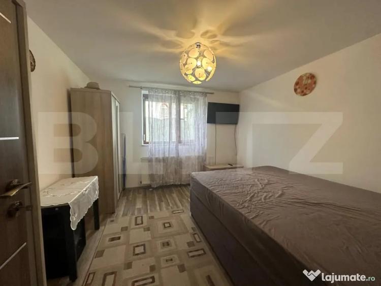 Casă cu 7 camere cu Teren 420 Mp în Central