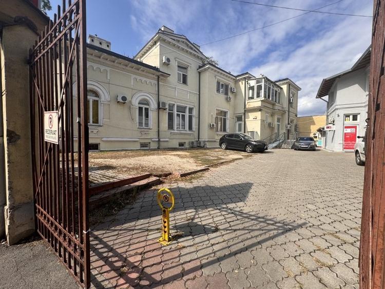 Spațiu comercial, de 343.17001342773 mp, în Dorobanți