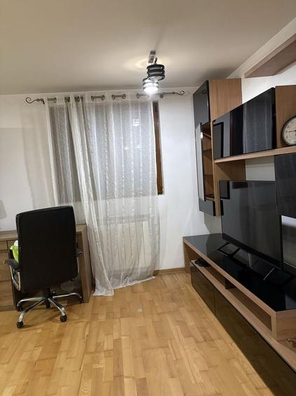 Casă cu 4 camere în Remuș