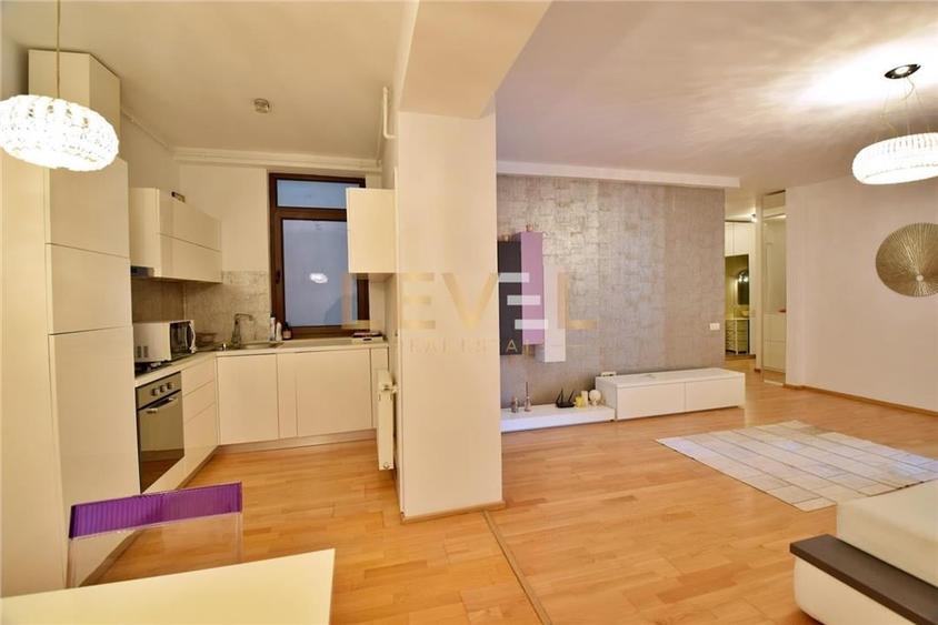 Apartament cu 2 camere decomandat, mobilat în Herăstrău — fotografia 2