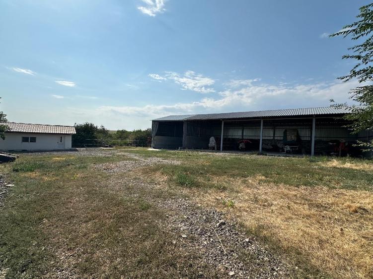 Teren Construcții intravilan de 1076 mp, în Nalbant