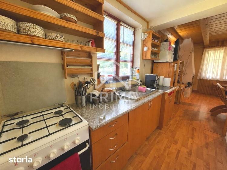 Casă cu 5 camere cu Teren 2000 Mp în Pianu