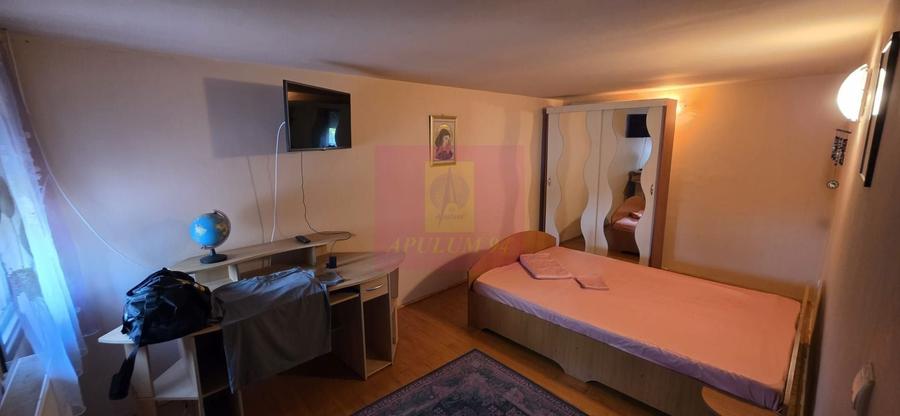 Casă individuală cu 4 camere cu Canalizare în Vest