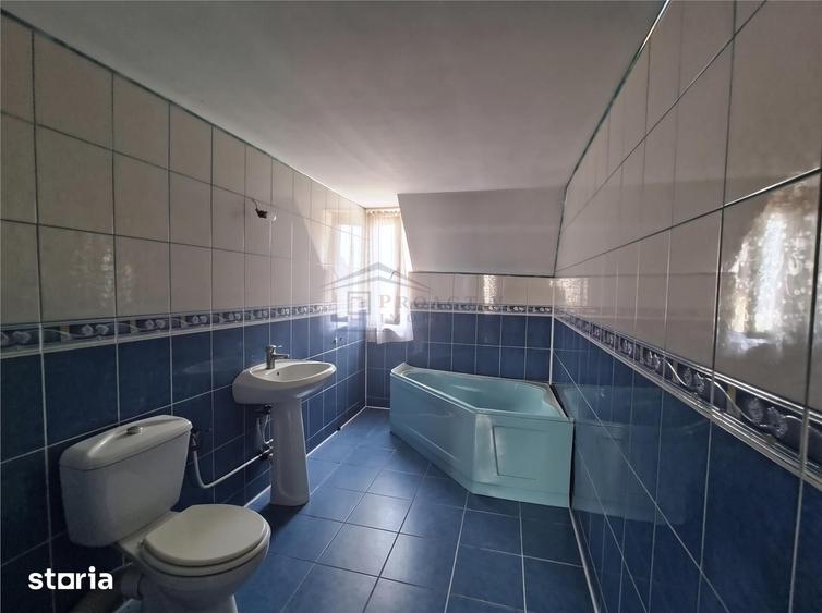 Casă cu 7 camere cu Teren 600 Mp în Burdujeni