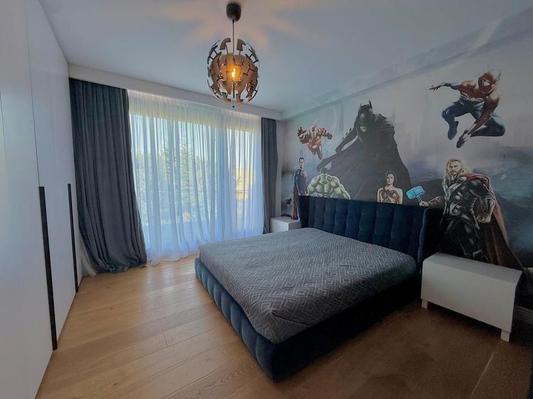 Casă individuală cu 7 camere cu Piscina în Iancu Nicolae