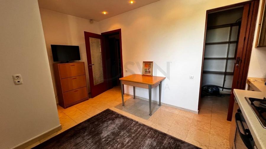 Apartament cu 3 camere decomandat, mobilat în Primăverii