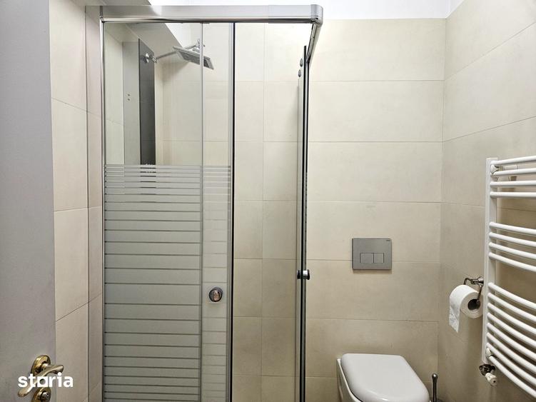 Casă cu 9 camere cu Teren 115 Mp în Primăverii
