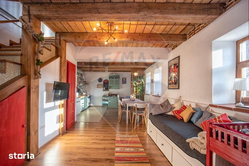 Casă cu 7 camere cu Teren 835 Mp în Caragiale