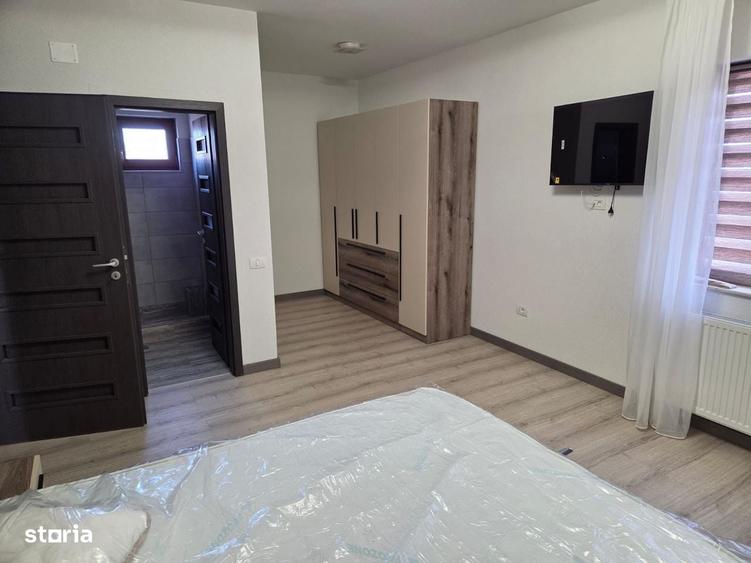 Casă cu 4 camere cu Teren 500 Mp în Central