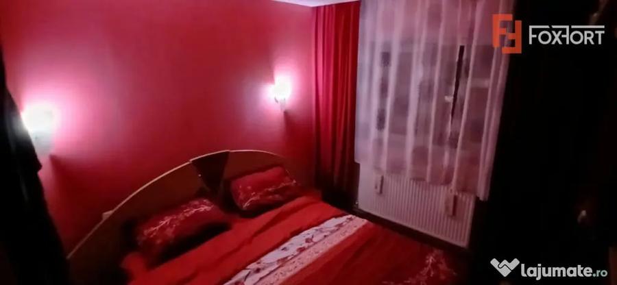 Apartament cu 3 camere decomandat în Aradului