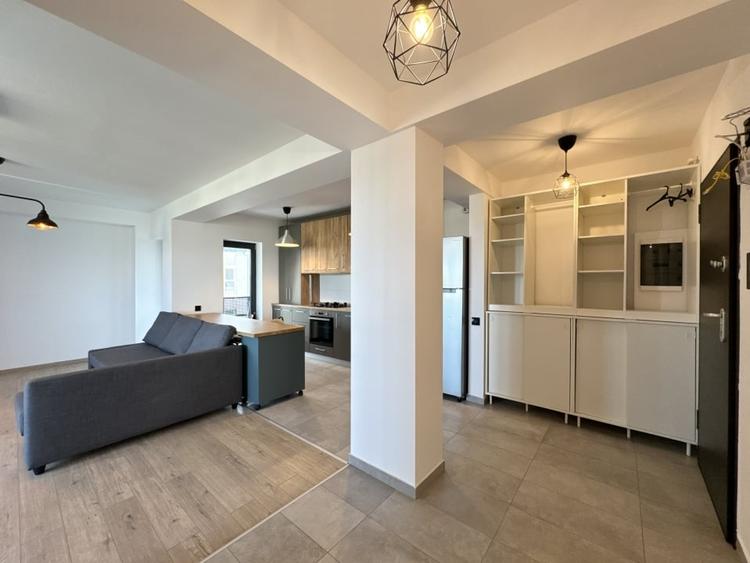 Apartament cu 2 camere decomandat, mobilat în Vest