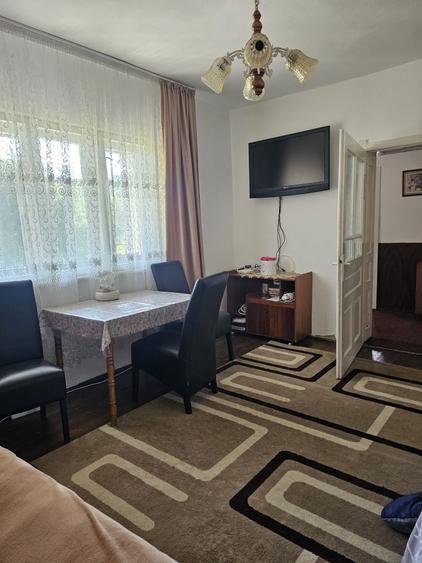 Casă cu 3 camere în Valea Chioarului