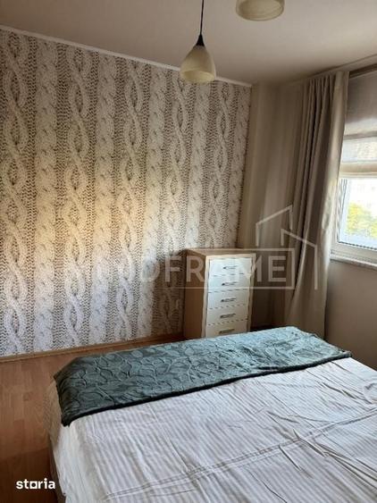 Apartament cu 3 camere în Tineretului