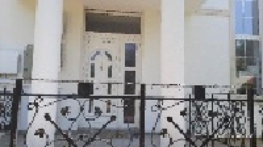 Casă cu 3 camere cu Teren 100 Mp în Central