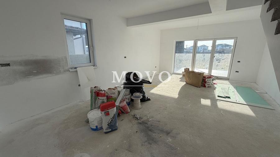 Duplex cu 3 camere cu Canalizare în Moșnița Nouă