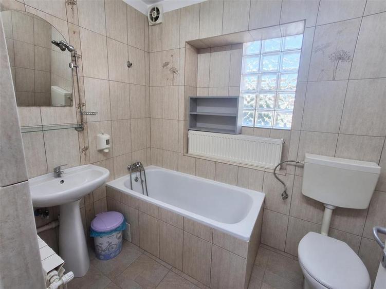 Spațiu comercial, de 63 mp, în Șelimbăr