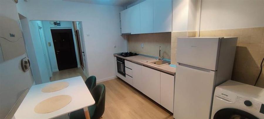 Apartament cu 2 camere decomandat în Vlahuță
