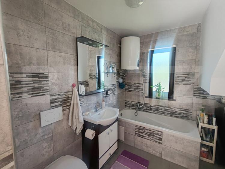 Casa spa?ioasa de vanzare 140 mp utili, teren 11 ari - 3