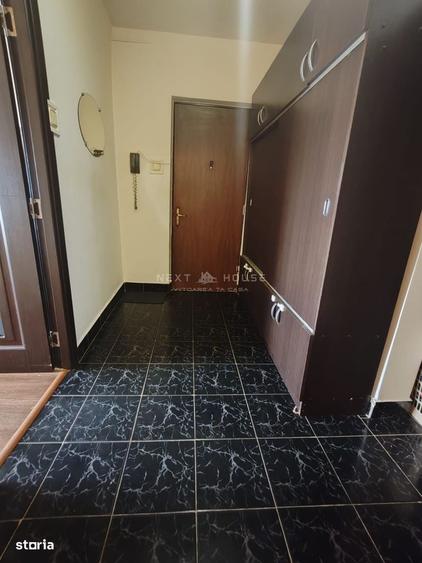 Apartament cu 3 camere decomandat în Sebastian