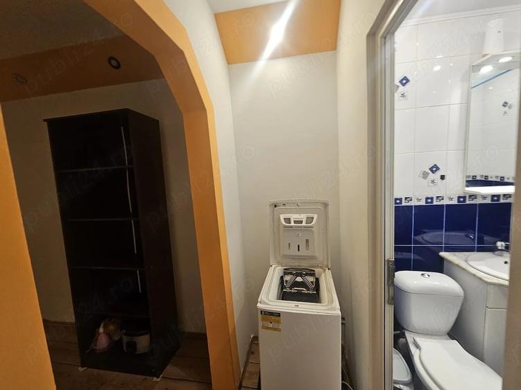 Apartament cu 3 camere decomandat în Astra