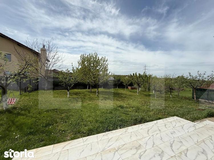 Casă cu 5 camere cu Teren 648 Mp în Ghiroda