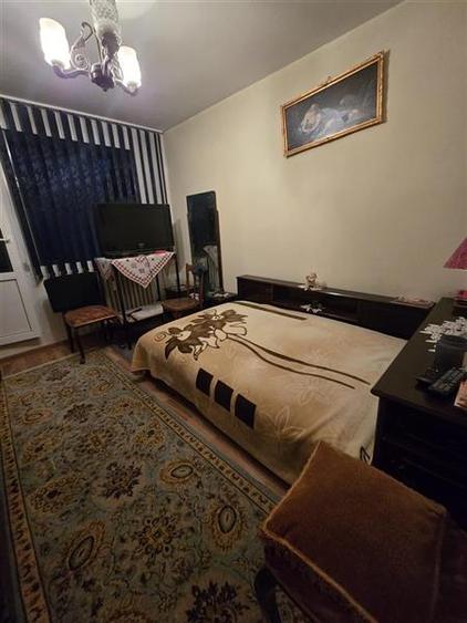 Apartament cu 3 camere semidecomandat în Brâncoveanu