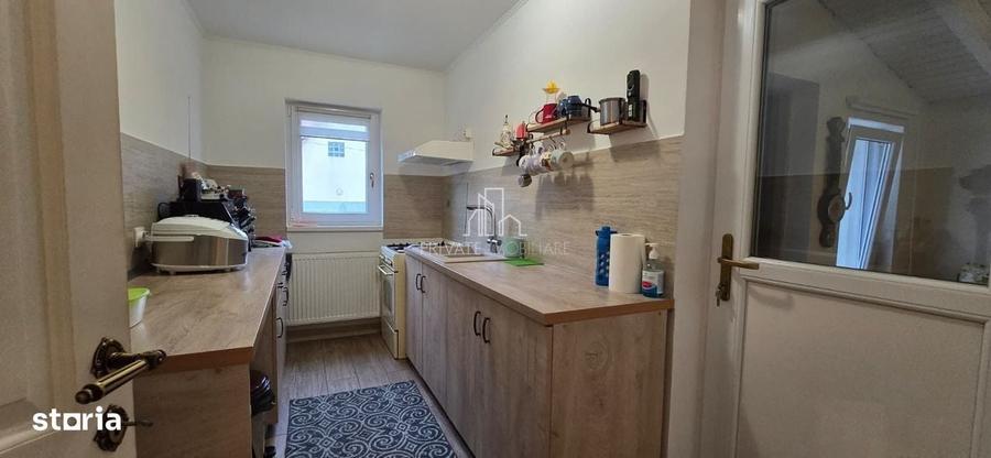 Casă cu 4 camere cu Teren 1734 Mp în Vânători