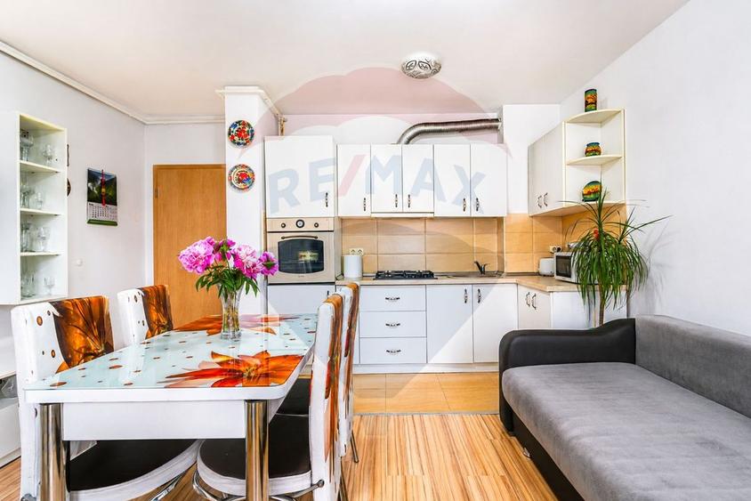 Apartament cu 2 camere de vânzare în Avangarden Tractorul, Brașov - 2