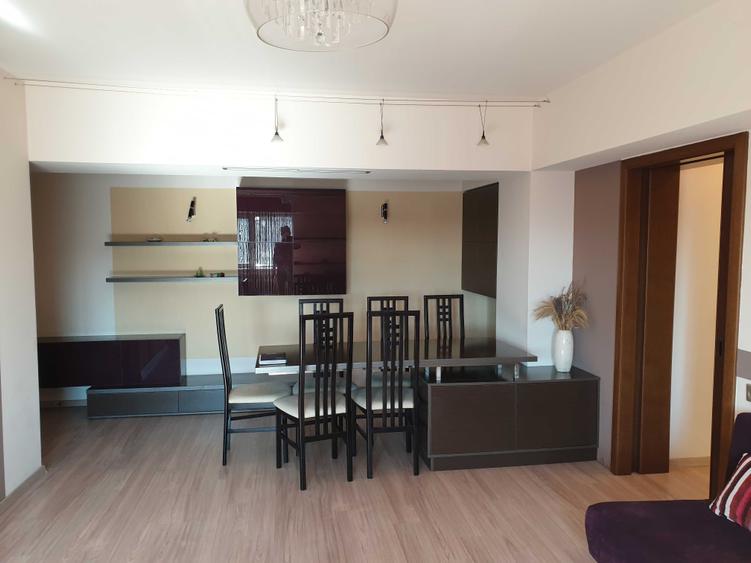 Apartament cu 2 camere decomandat în Ultracentral
