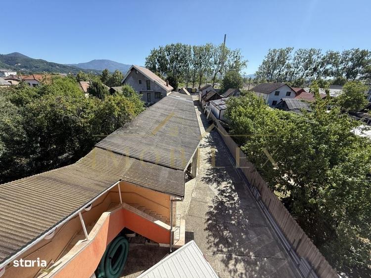 Casă cu 4 camere în Central